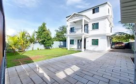 Grand Baie Modern And Chic Villa 10 Minutes Walk From The Beach